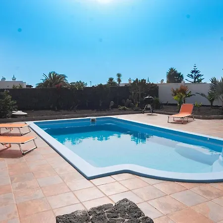 Papillon Con Piscina Privada Y Vistas Al Mar *
