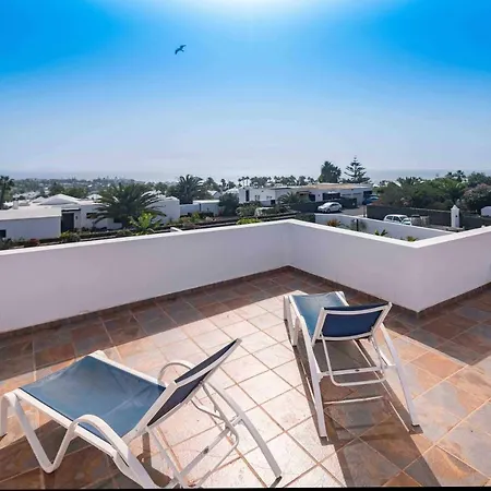 Papillon Con Piscina Privada Y Vistas Al Mar
